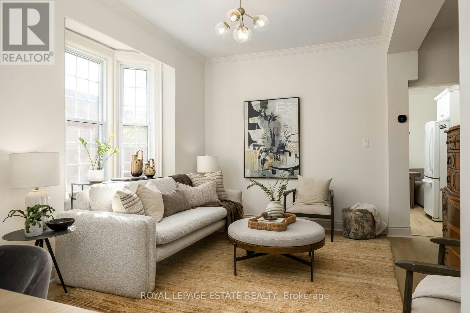 74 Edwin Avenue, Toronto, ON, M6P 3Z6
