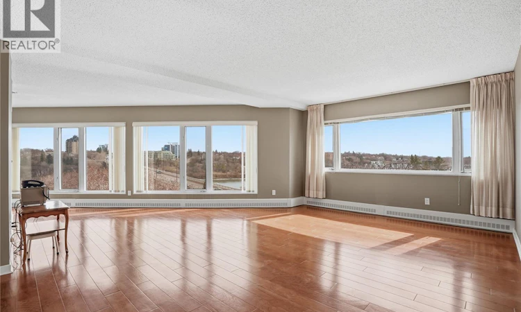 650-424 Spadina Crescent E