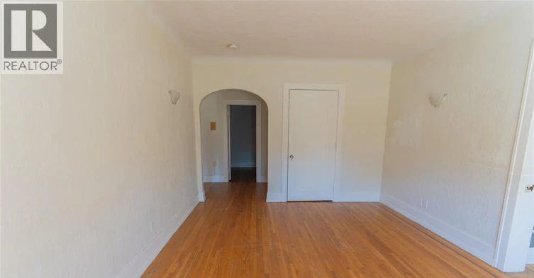 201-710 Giles Boulevard East, Windsor, ON, N9A 4E4 - 3
