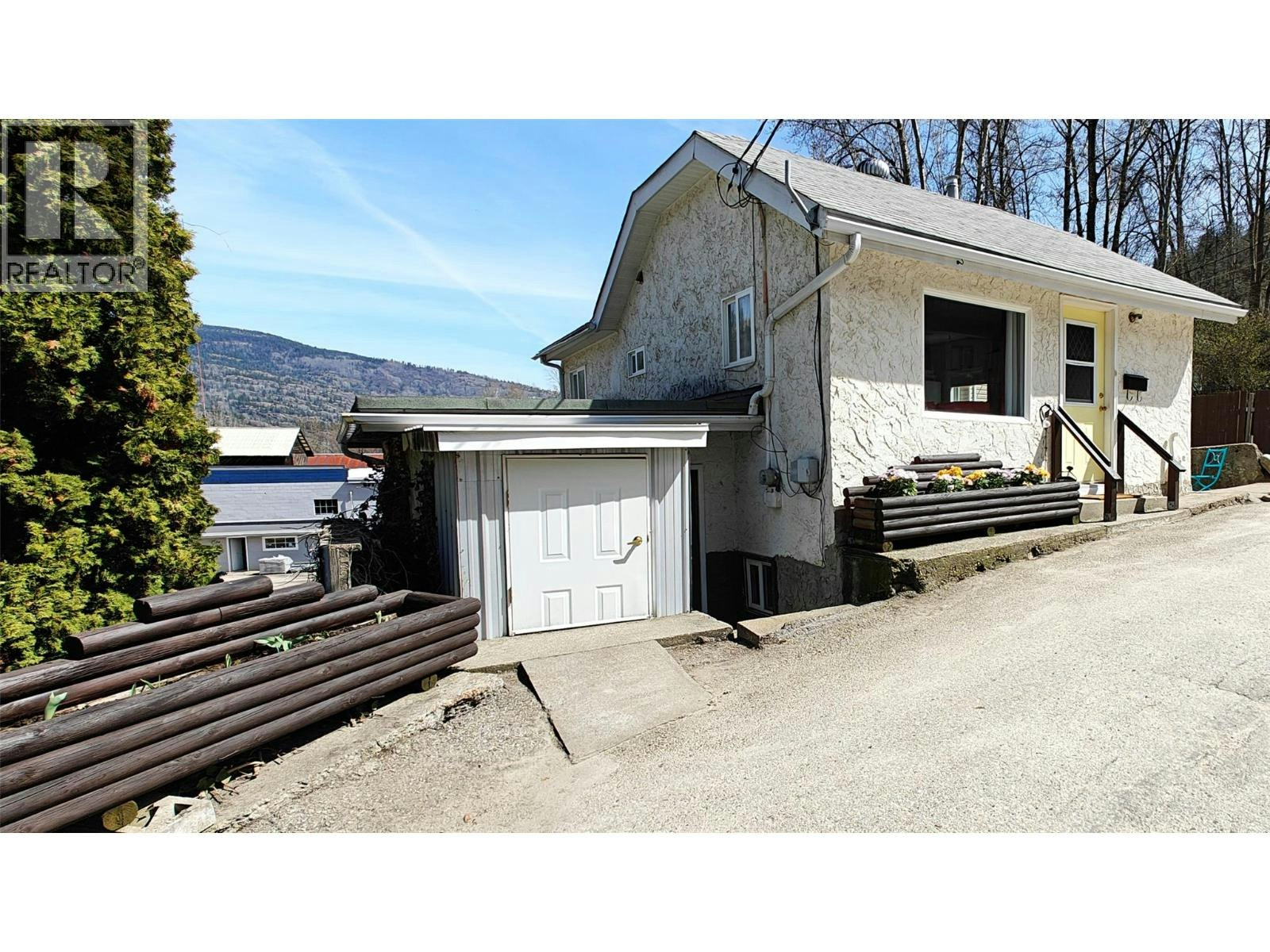 521 Turner Street, Warfield, BC, V1R 2P6