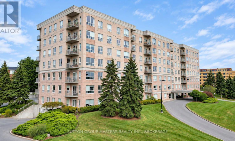 101-350 Wellington Street