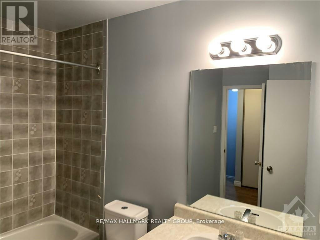 23 Black Forest Lane, Ottawa, ON, K2H 9E6 - 13