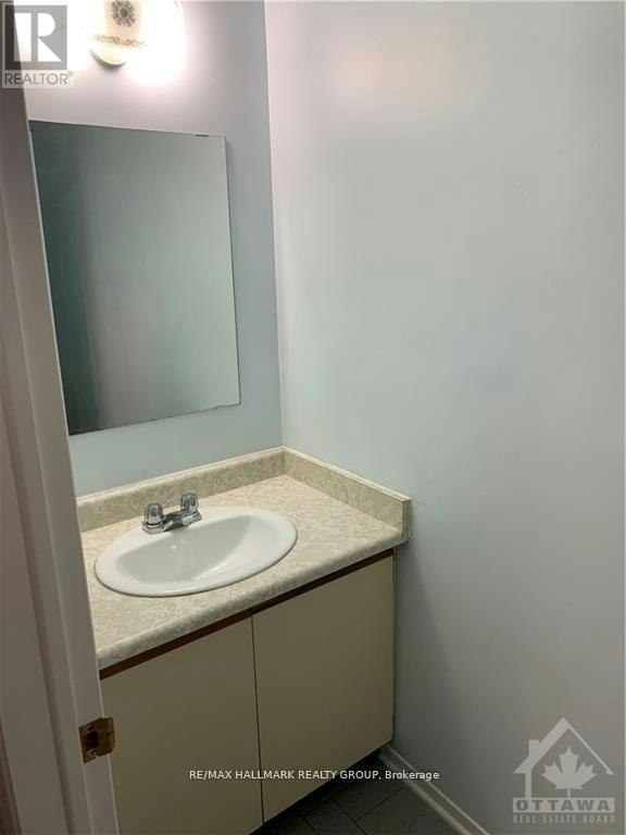 23 Black Forest Lane, Ottawa, ON, K2H 9E6 - 7