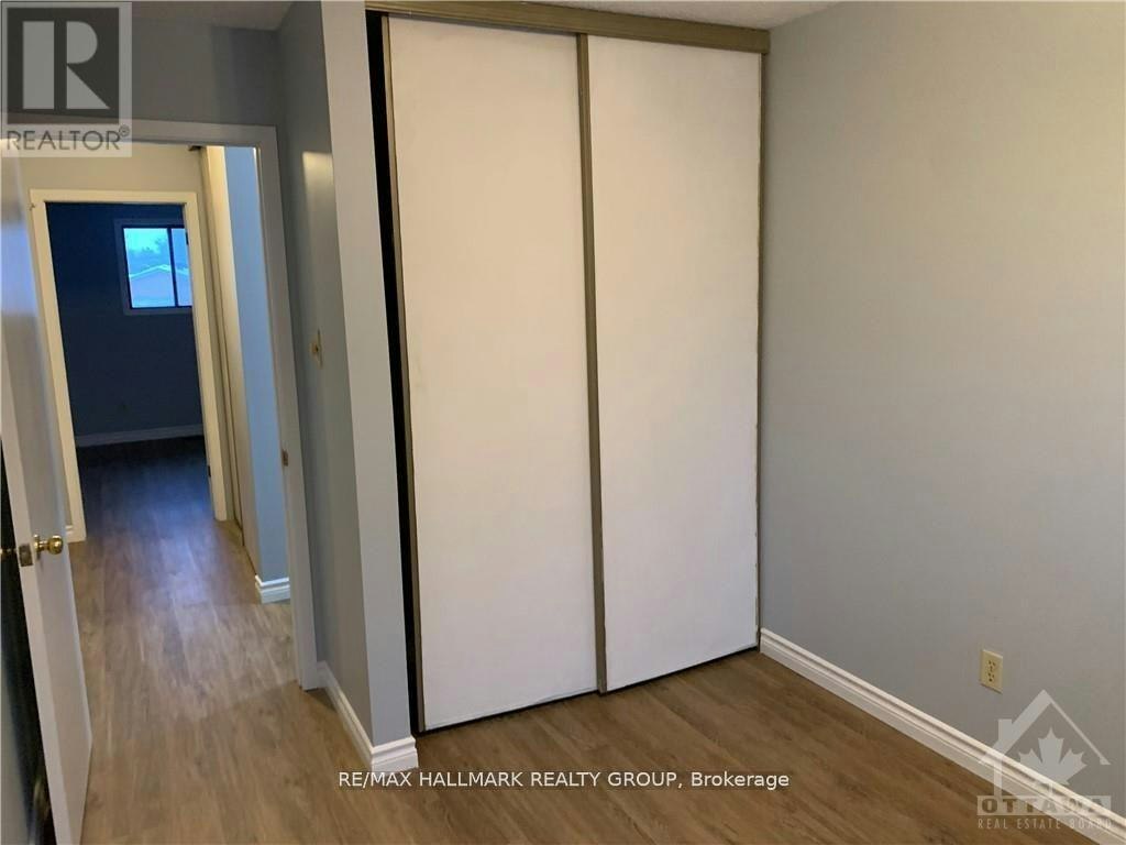 23 Black Forest Lane, Ottawa, ON, K2H 9E6 - 12