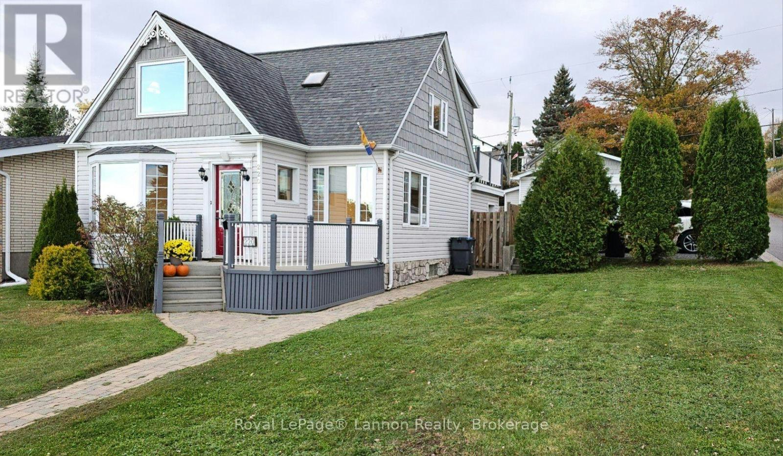 220 High Street S, Thunder Bay, ON, P7B 3K7