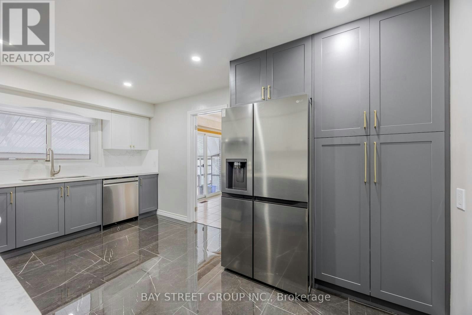 UPPER-29 West Street N, Thorold, ON, L2V 2S1 - 8