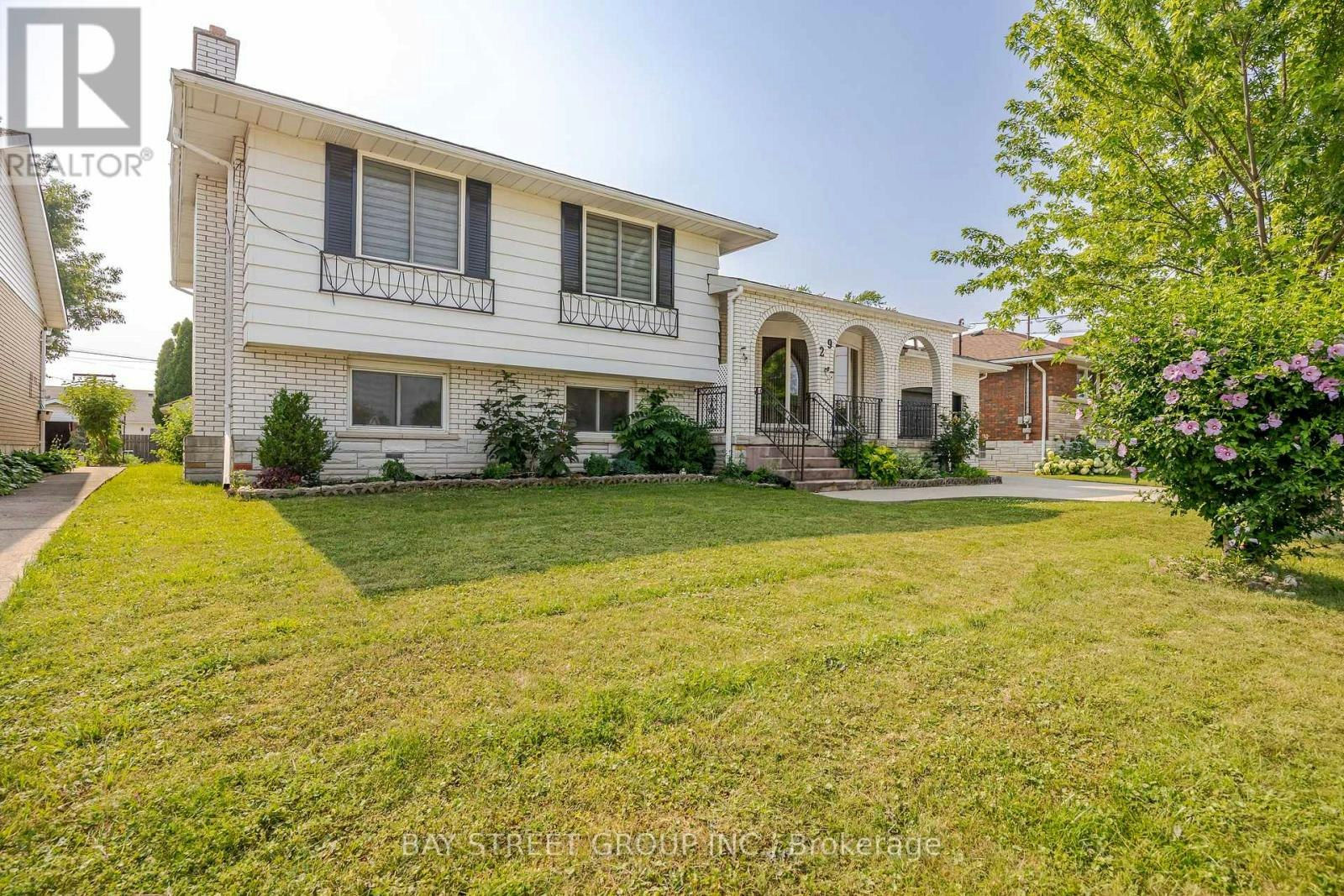 UPPER-29 West Street N, Thorold, ON, L2V 2S1 - 2