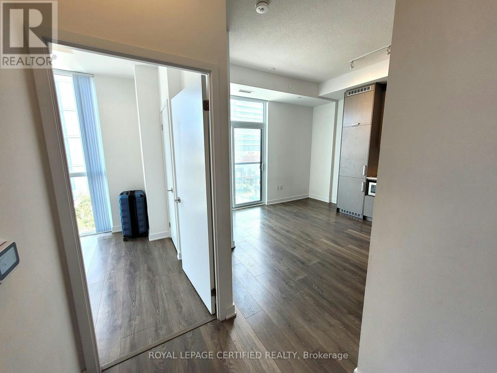 503-10 Honeycrisp Crescent, Vaughan, ON, L4K 0M7 - 16