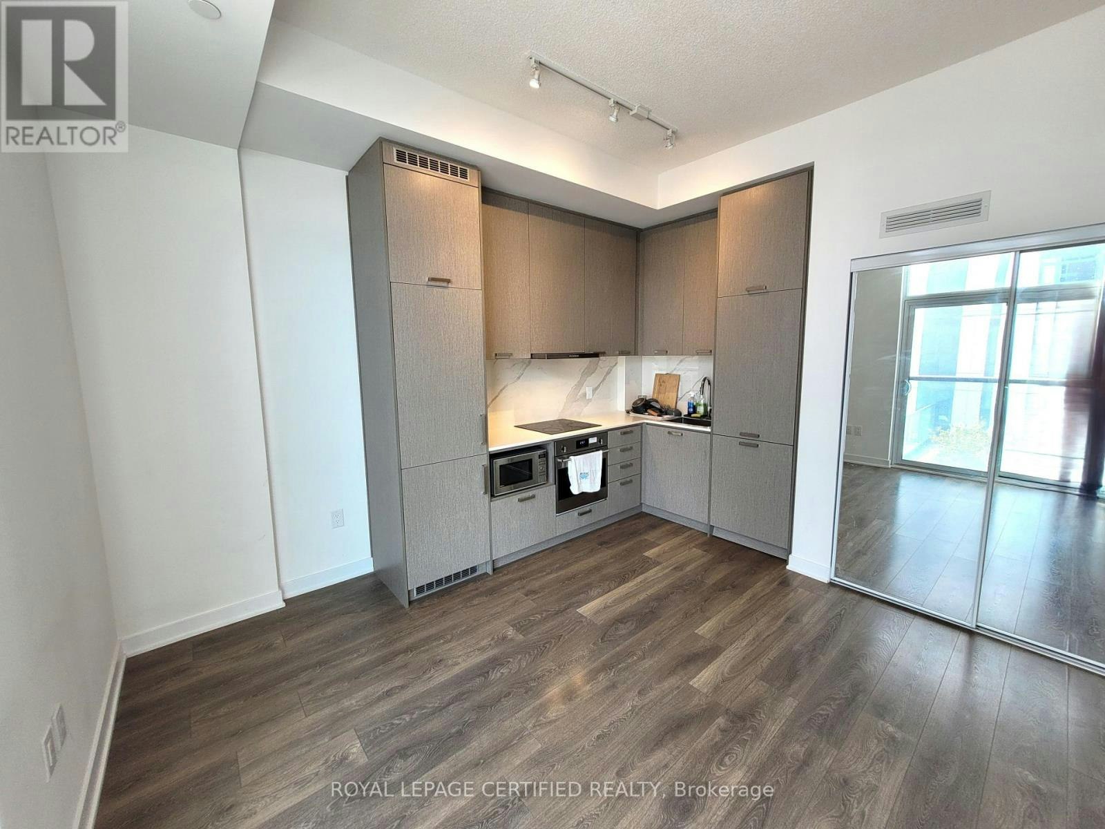 503-10 Honeycrisp Crescent, Vaughan, ON, L4K 0M7 - 7