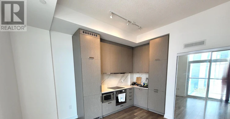 503-10 Honeycrisp Crescent, Vaughan, ON, L4K 0M7 - 7
