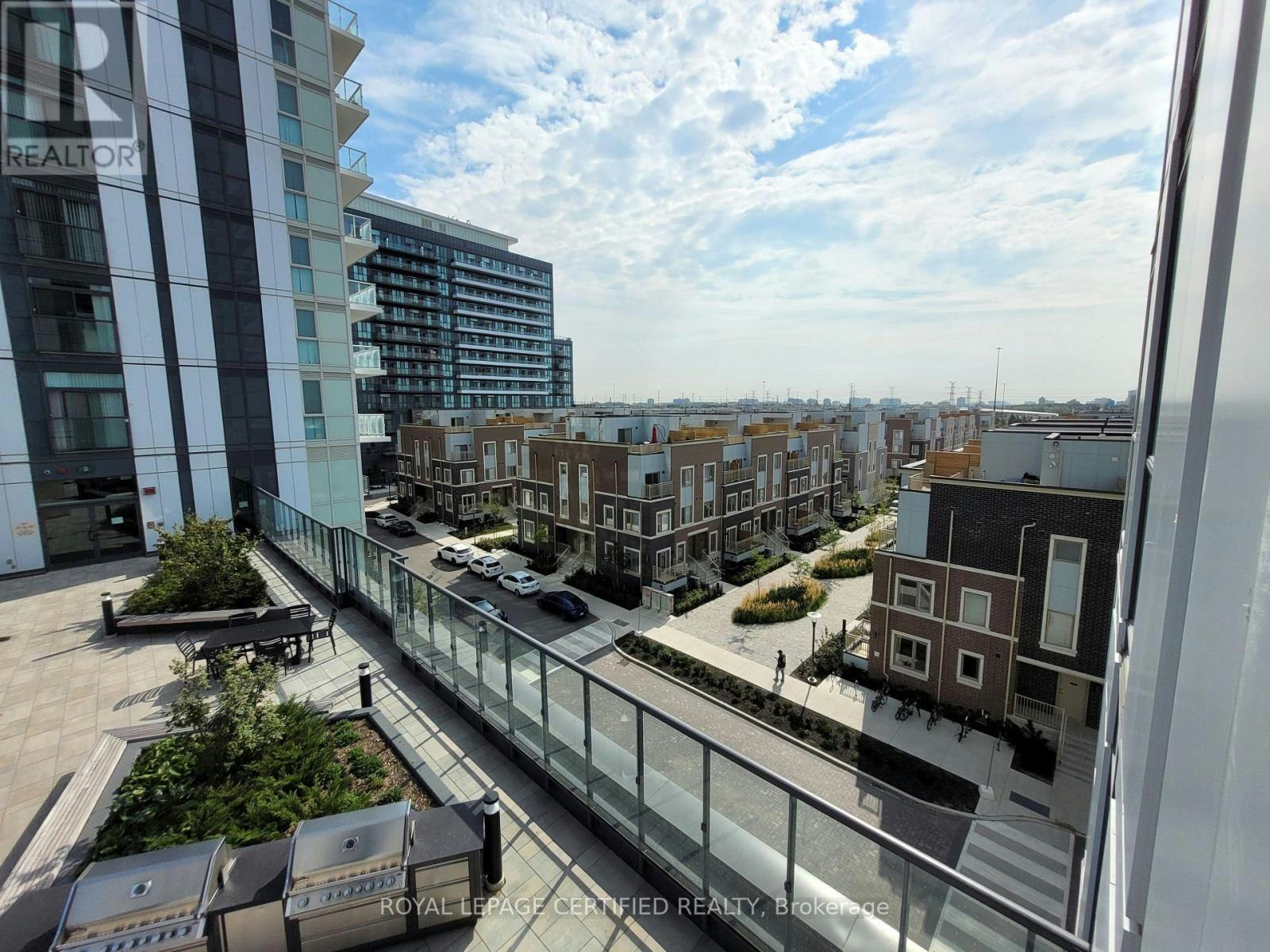 503-10 Honeycrisp Crescent, Vaughan, ON, L4K 0M7 - 22