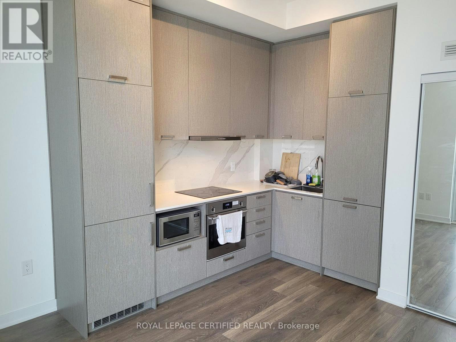 503-10 Honeycrisp Crescent, Vaughan, ON, L4K 0M7 - 6