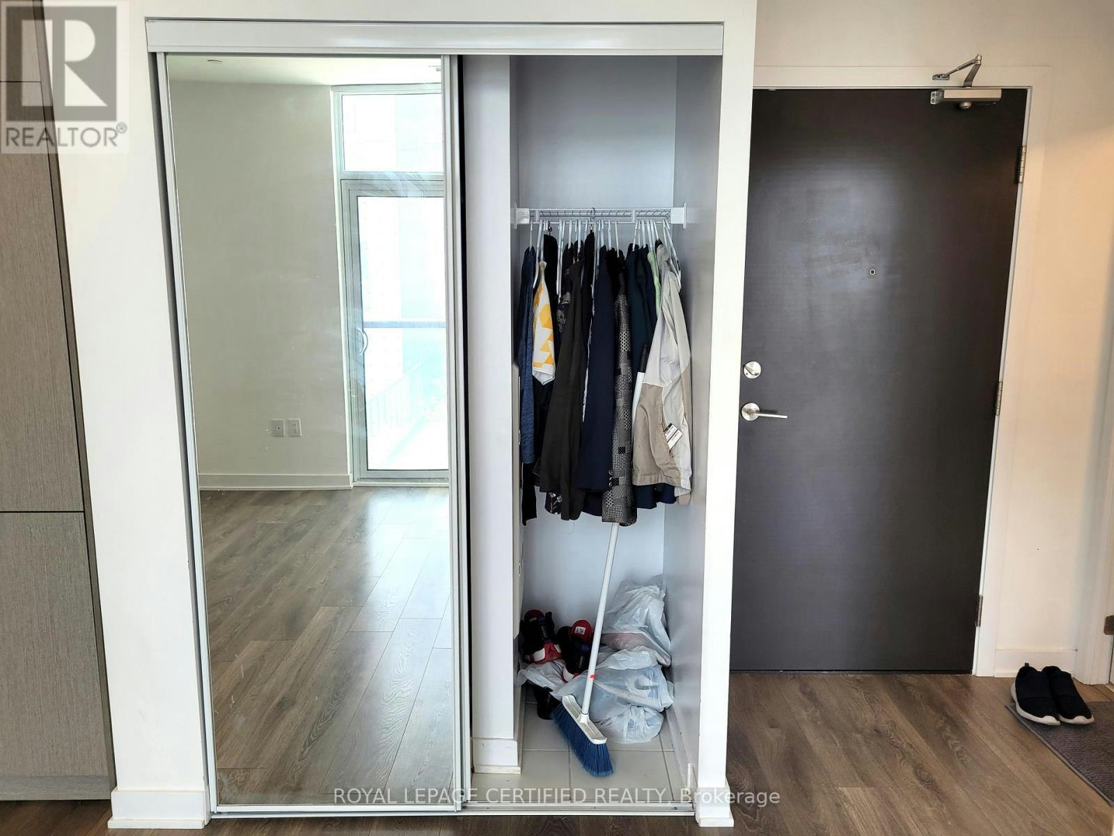 503-10 Honeycrisp Crescent, Vaughan, ON, L4K 0M7 - 18