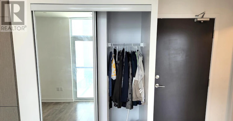 503-10 Honeycrisp Crescent, Vaughan, ON, L4K 0M7 - 18