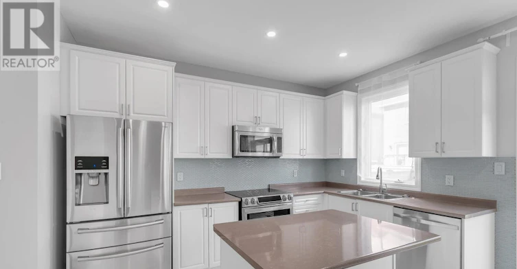 12 Greco Avenue, Georgina, ON, L4P 0G8 - 9
