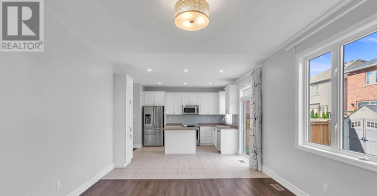 12 Greco Avenue, Georgina, ON, L4P 0G8 - 12