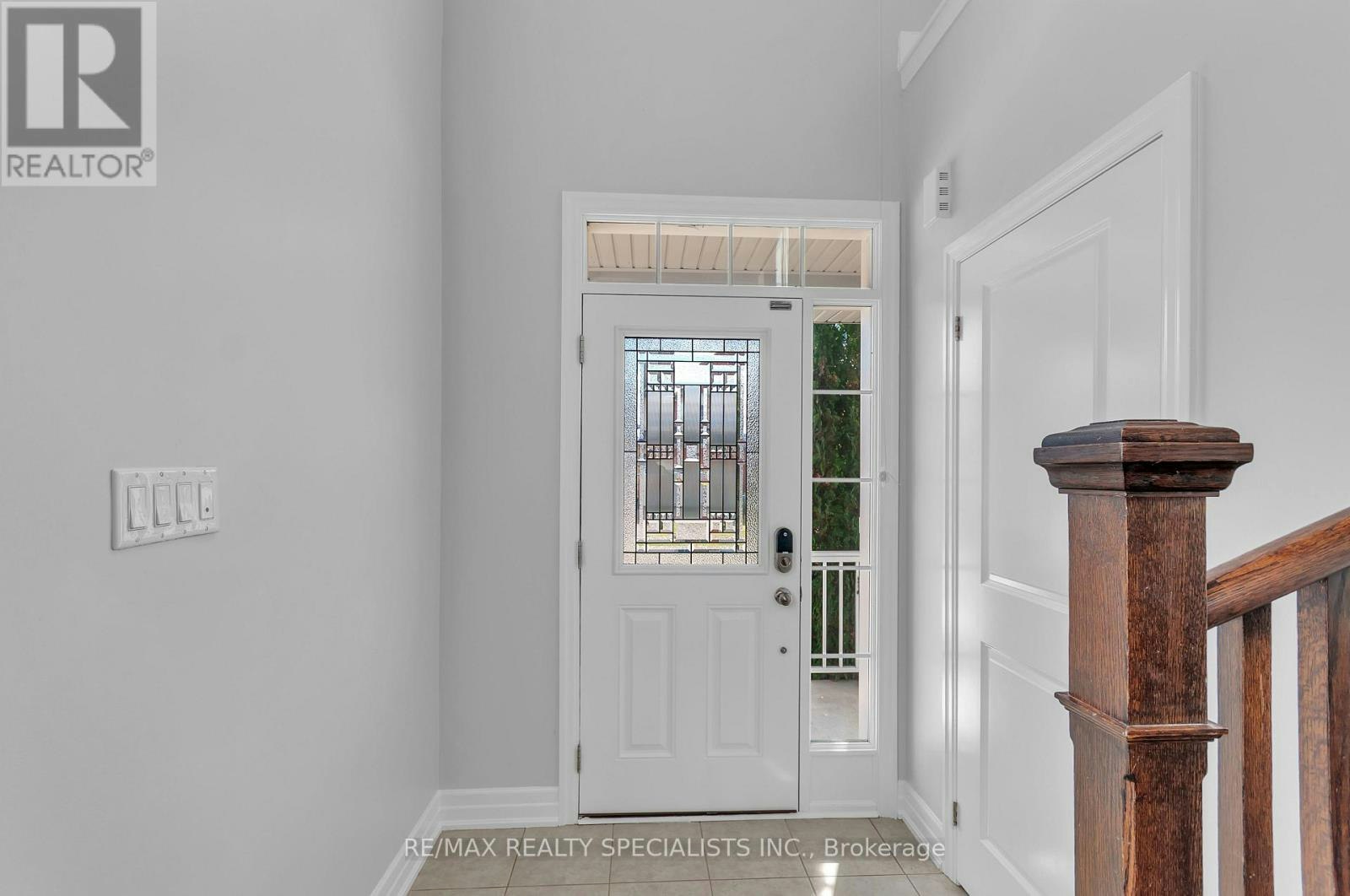 12 Greco Avenue, Georgina, ON, L4P 0G8 - 6