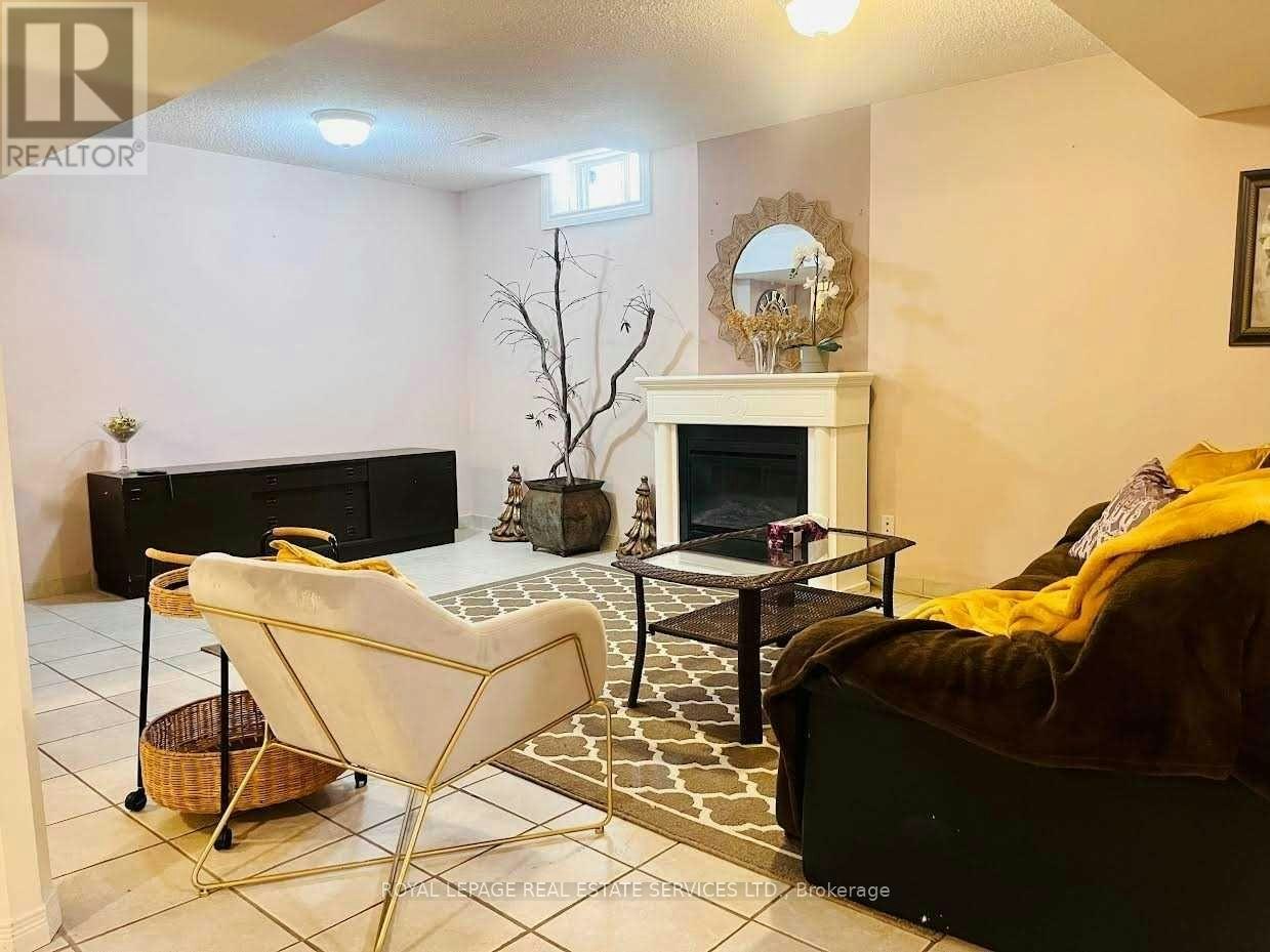 1038 Agram Drive, Oakville, ON, L6H 7L6 - 10