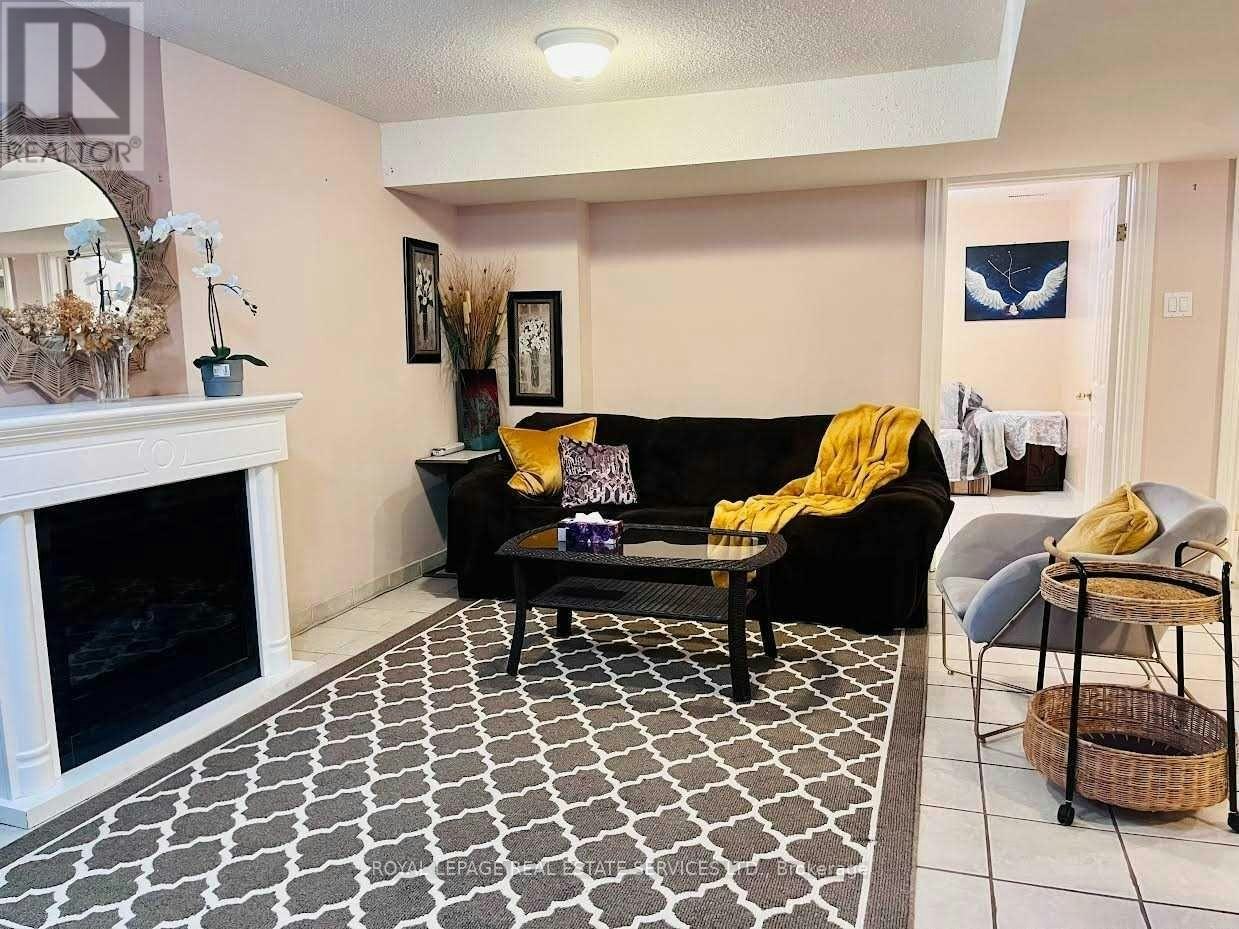 1038 Agram Drive, Oakville, ON, L6H 7L6 - 11