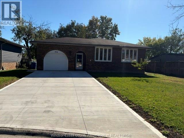 40 Holiday Court, Amherstburg, ON, N9V 3A8