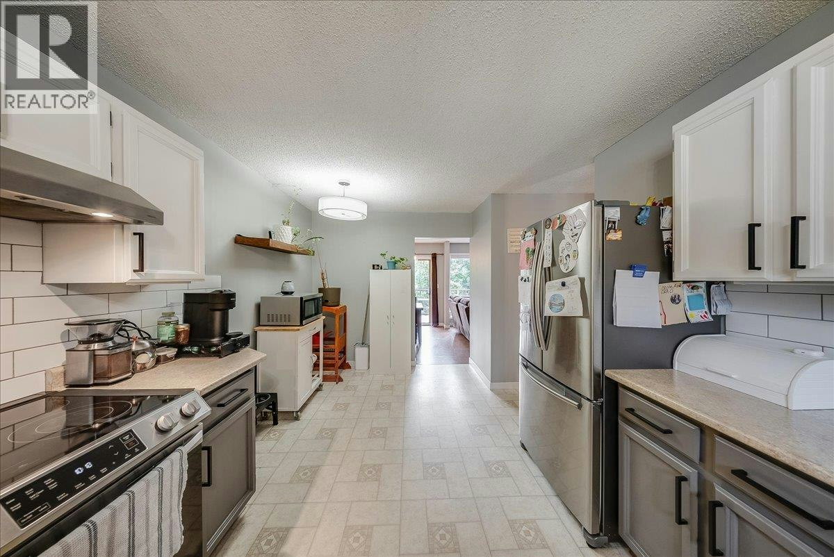 3609 Southridge Drive, Castlegar, BC, V1N 3X7 - 12