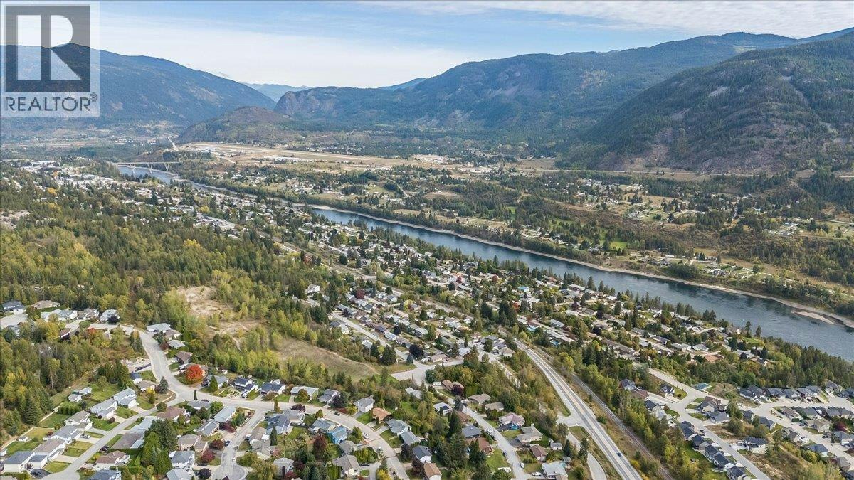 3609 Southridge Drive, Castlegar, BC, V1N 3X7 - 9