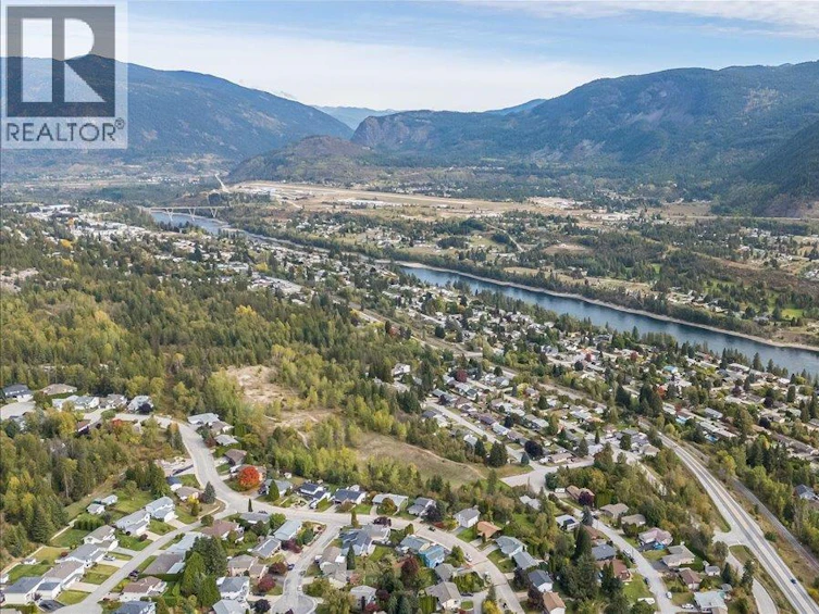 3609 Southridge Drive, Castlegar, BC, V1N 3X7 - 9
