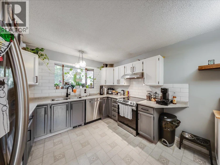 3609 Southridge Drive, Castlegar, BC, V1N 3X7 - 11
