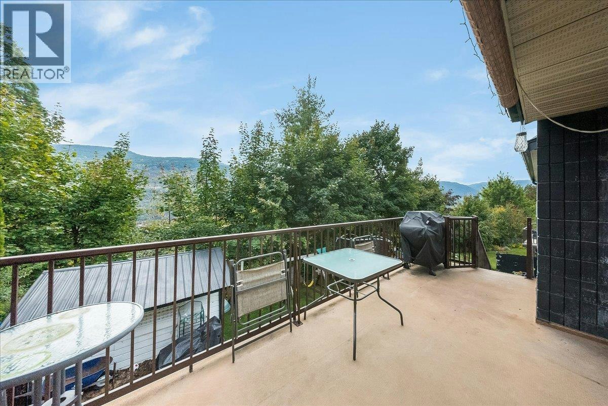 3609 Southridge Drive, Castlegar, BC, V1N 3X7 - 6