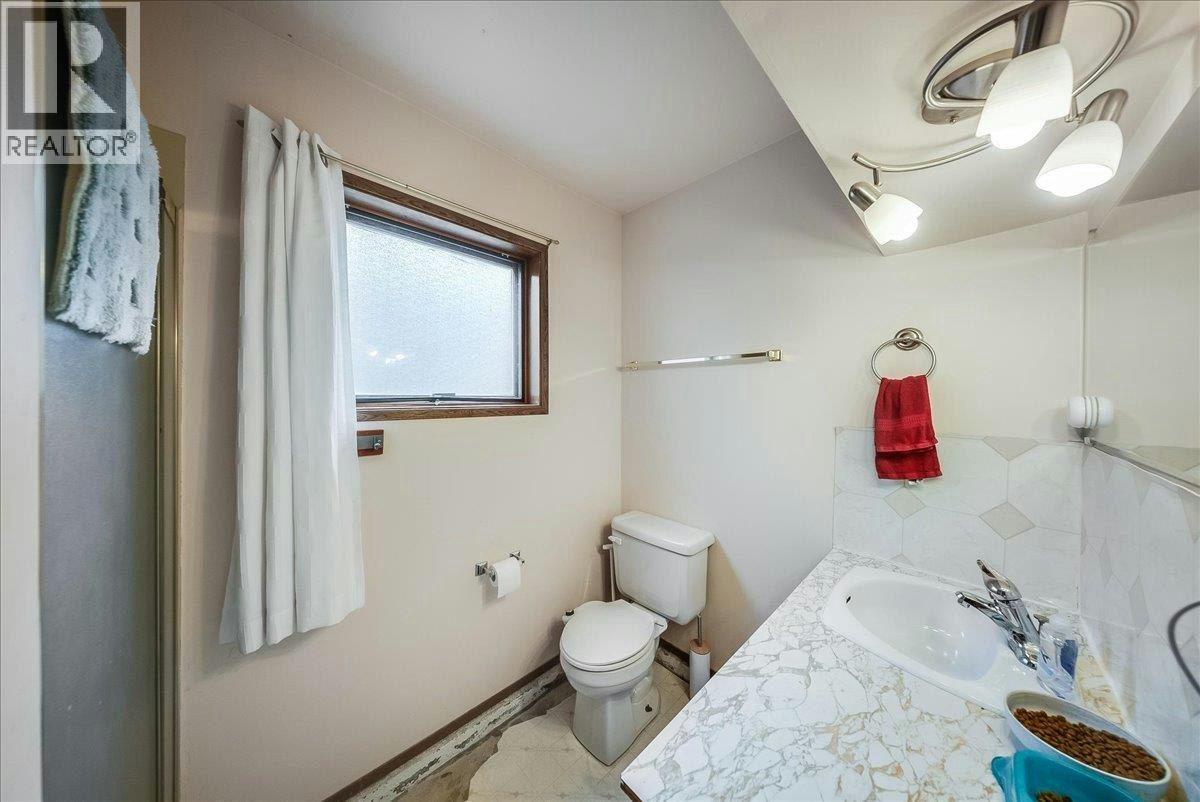 3609 Southridge Drive, Castlegar, BC, V1N 3X7 - 32