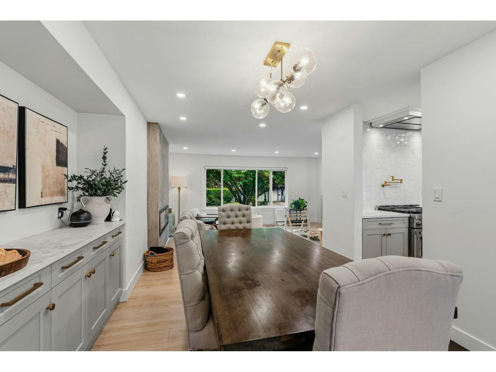 8805 Delcourt Crescent - 5