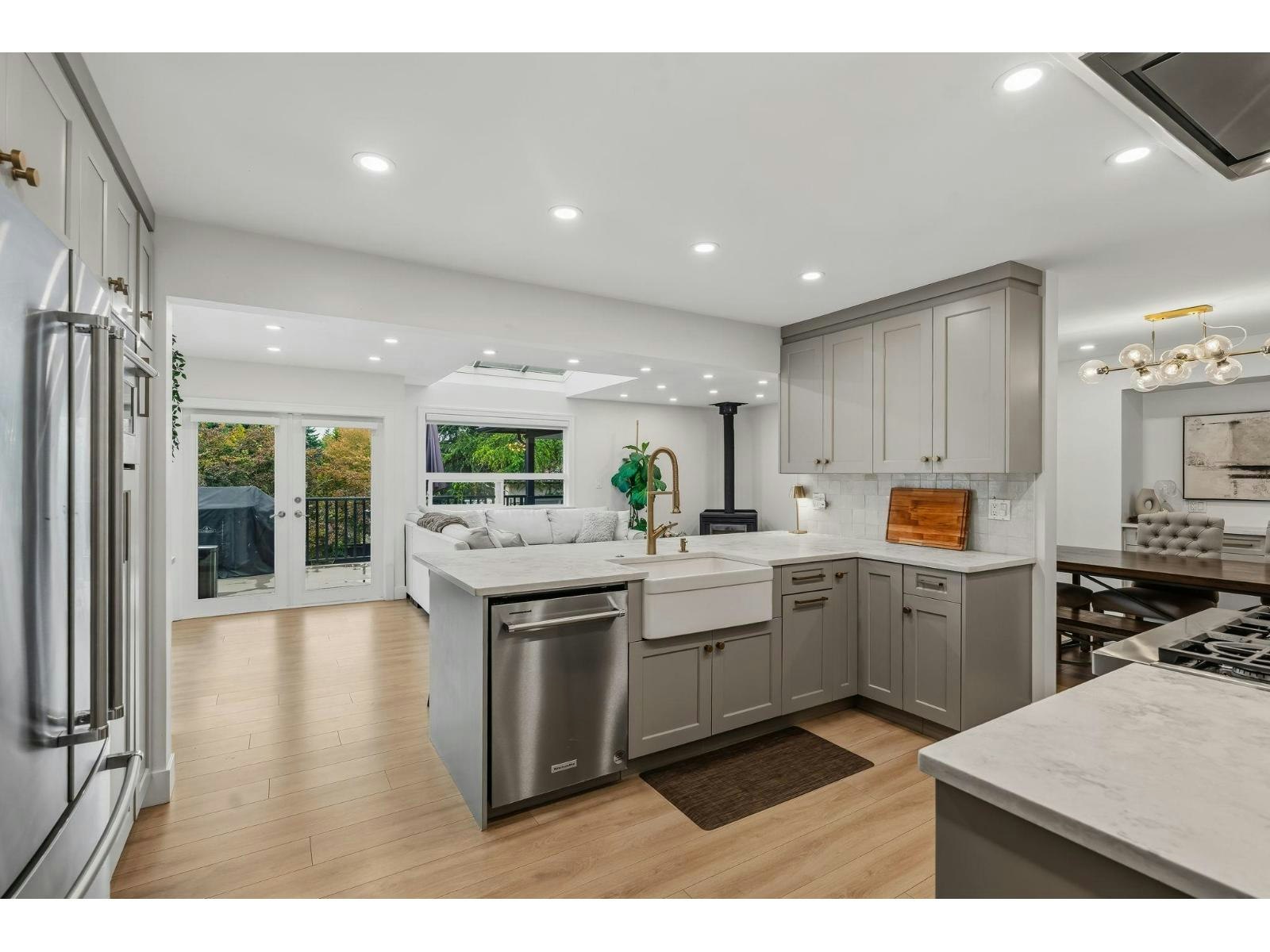 8805 Delcourt Crescent, Delta, BC, V4C 3Z8 - 6