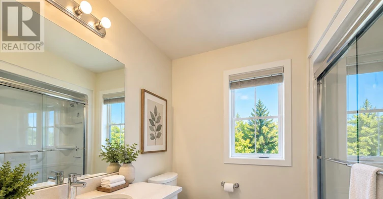 MAIN-1421 Twilite Boulevard, London, ON, N6G 3R5 - 16