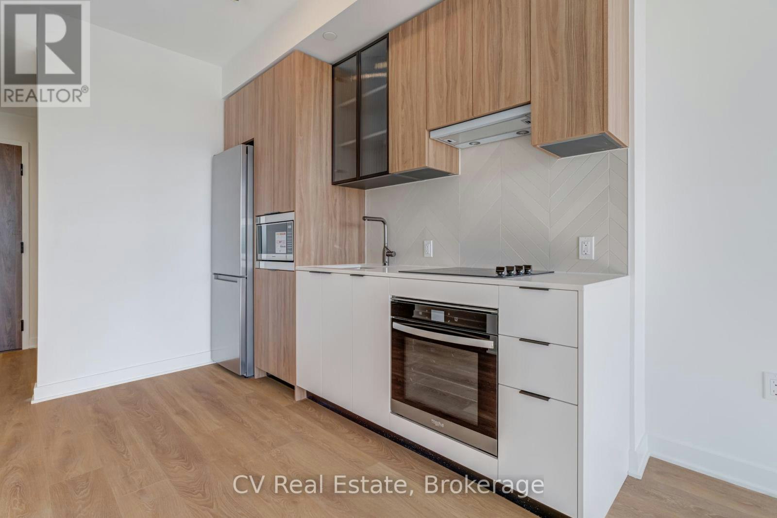 407-1037 The Queensway, Toronto, ON, M8Z 6C7 - 7