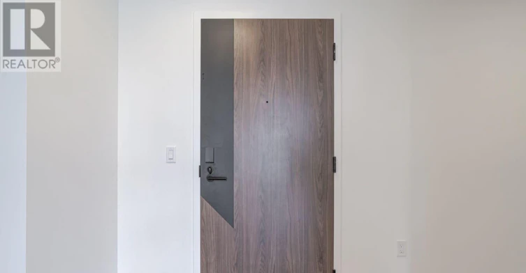 407-1037 The Queensway, Toronto, ON, M8Z 6C7 - 2