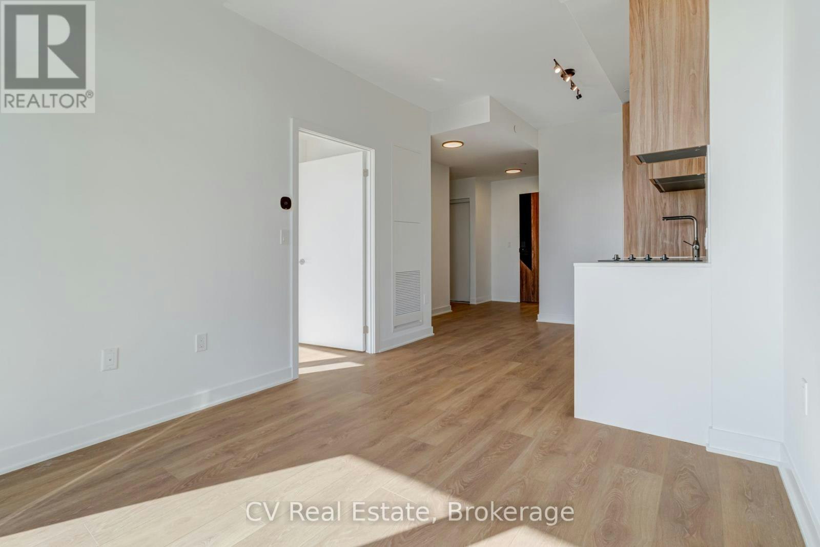 407-1037 The Queensway, Toronto, ON, M8Z 6C7 - 9