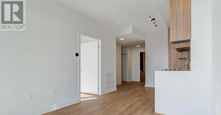 407-1037 The Queensway, Toronto, ON, M8Z 6C7 - 9