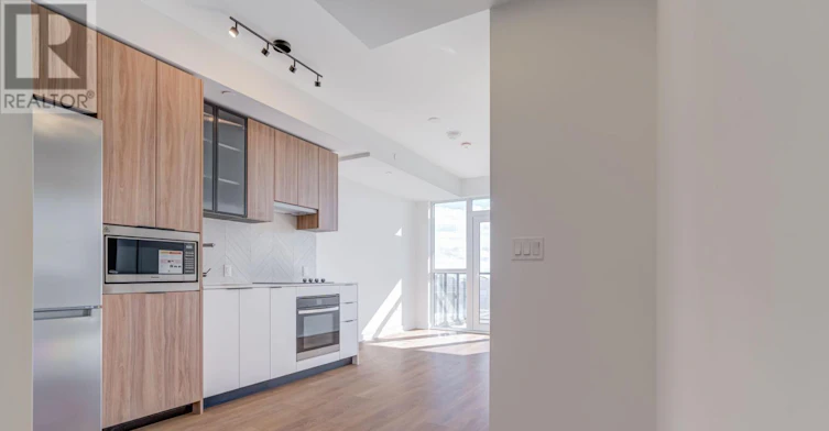 407-1037 The Queensway, Toronto, ON, M8Z 6C7 - 4