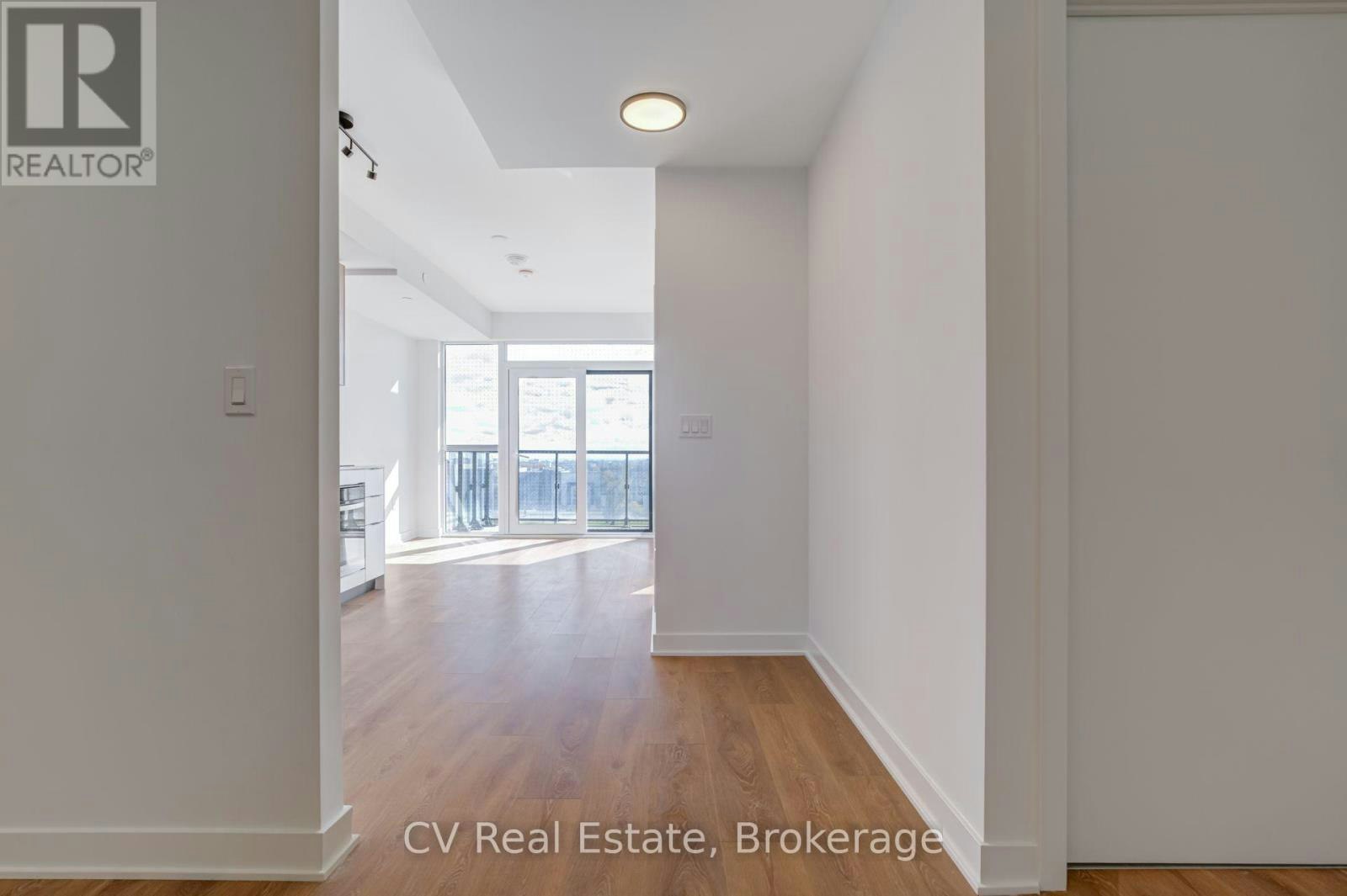 407-1037 The Queensway, Toronto, ON, M8Z 6C7 - 3
