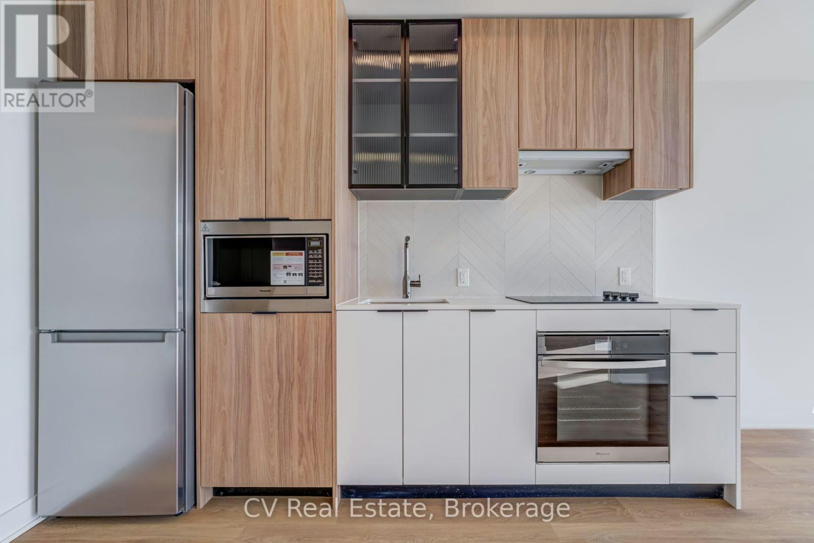 407-1037 The Queensway, Toronto, ON, M8Z 6C7 - 6
