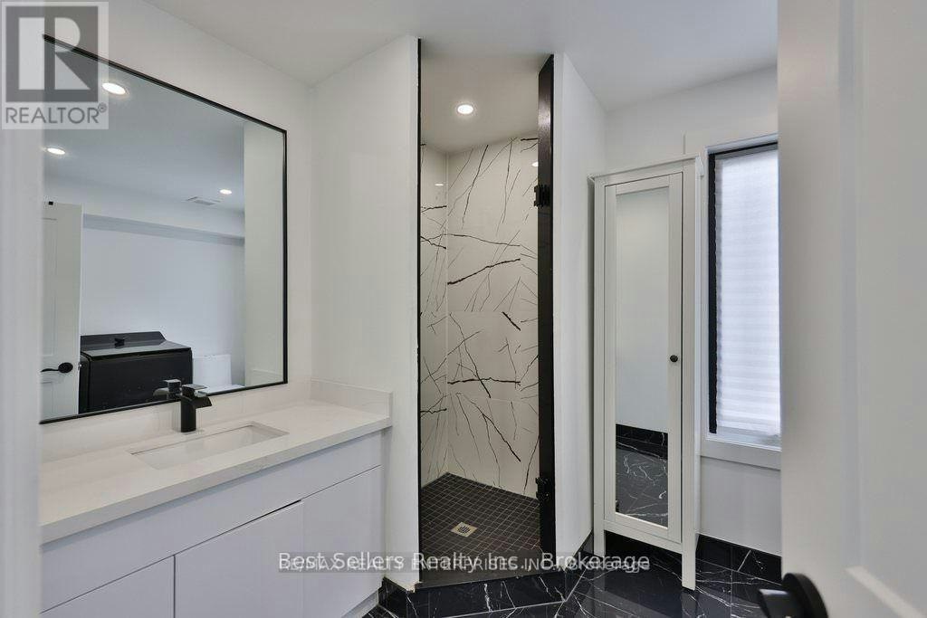 2-172 Royal York Road, Toronto, ON, M8V 2V4 - 9