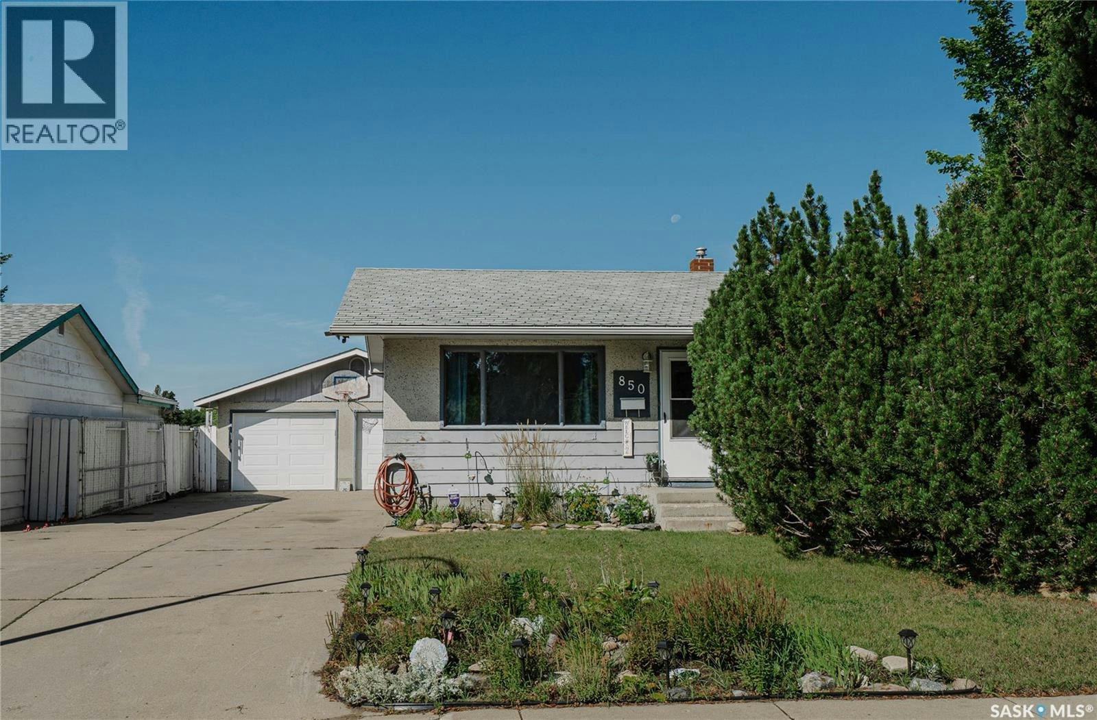 850 East Centre, Saskatoon, SK, S7J 2Z7