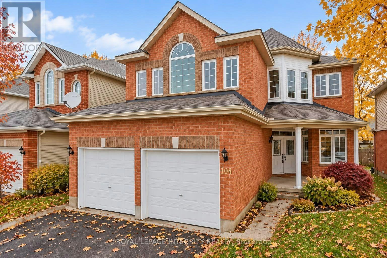 104 Whitestone Drive, Ottawa, ON, K2C 4C5