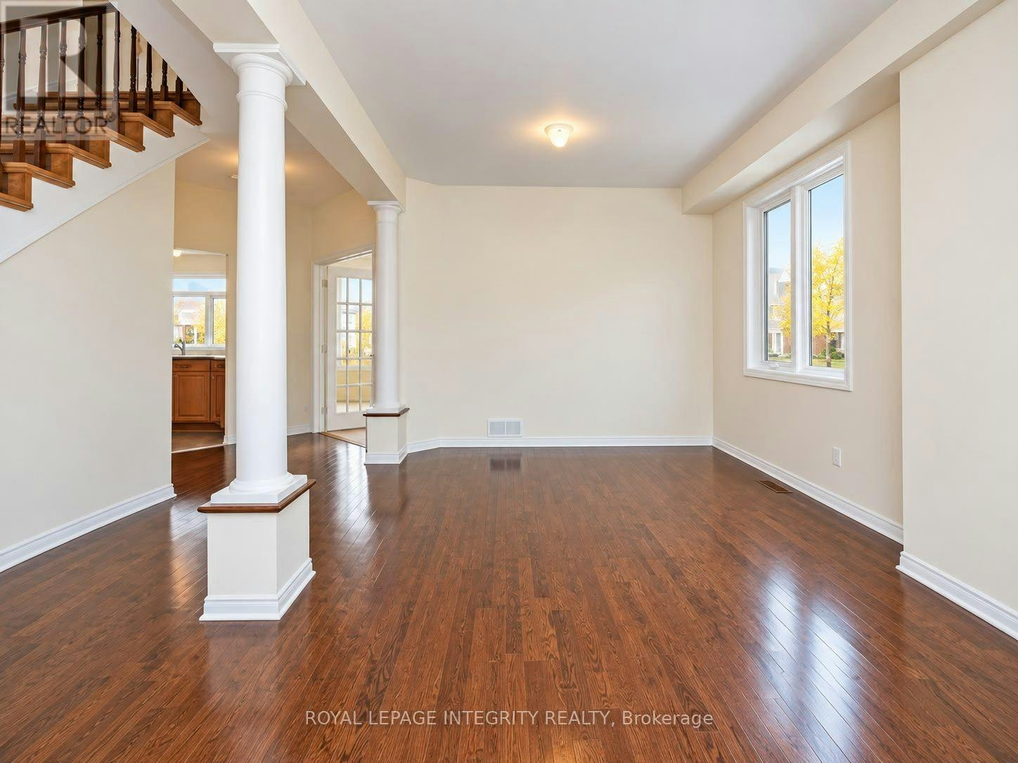 104 Whitestone Drive, Ottawa, ON, K2C 4C5 - 4