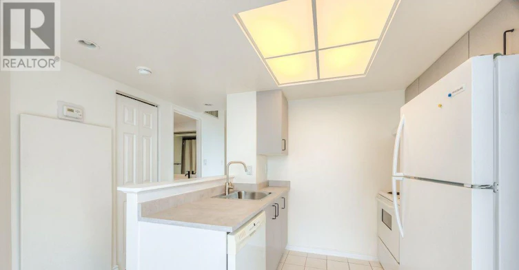 2504-5 Concorde Place, Toronto, ON, M3C 3M8 - 7