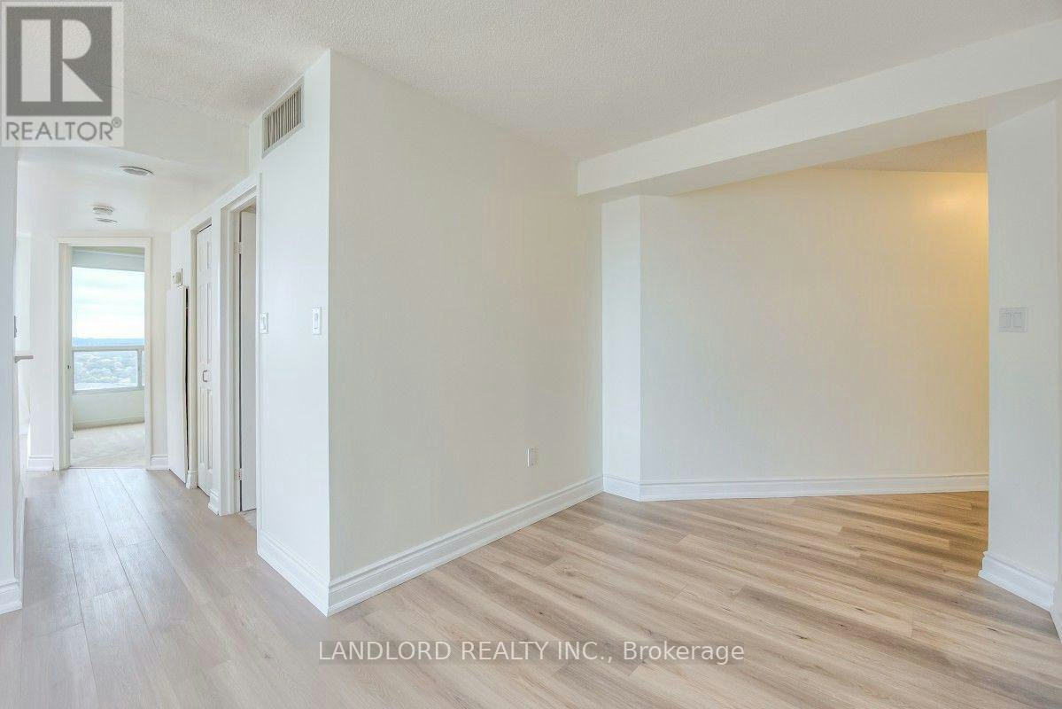 2504-5 Concorde Place, Toronto, ON, M3C 3M8 - 13
