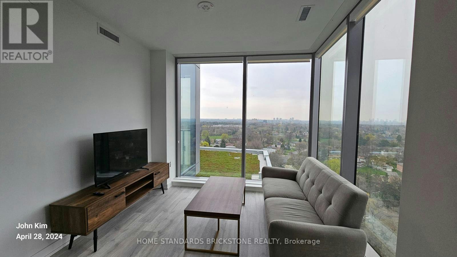 1304S-8 Olympic Garden Drive, Toronto, ON, M2M 0B9 - 5