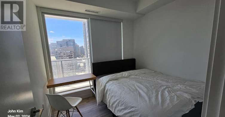 1304S-8 Olympic Garden Drive, Toronto, ON, M2M 0B9 - 11