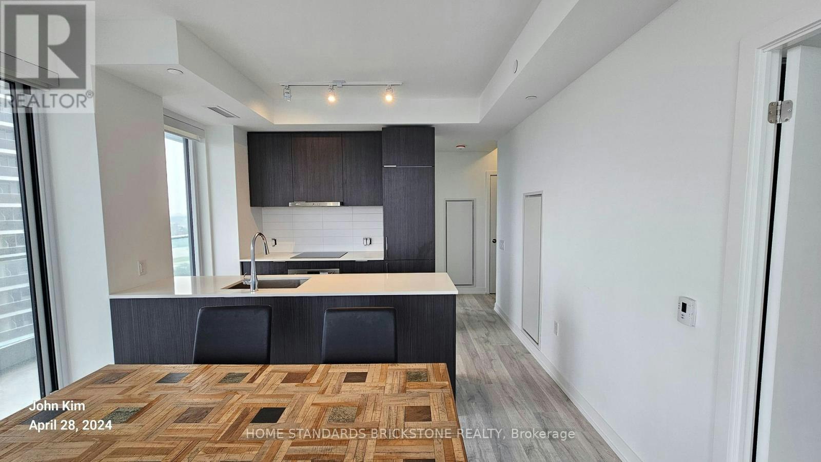 1304S-8 Olympic Garden Drive, Toronto, ON, M2M 0B9 - 9