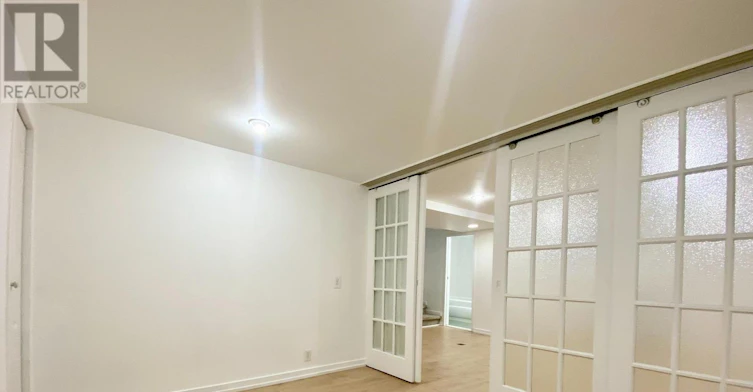 BSMT-114 Bellefair Avenue, Toronto, ON, M4L 3T8 - 13